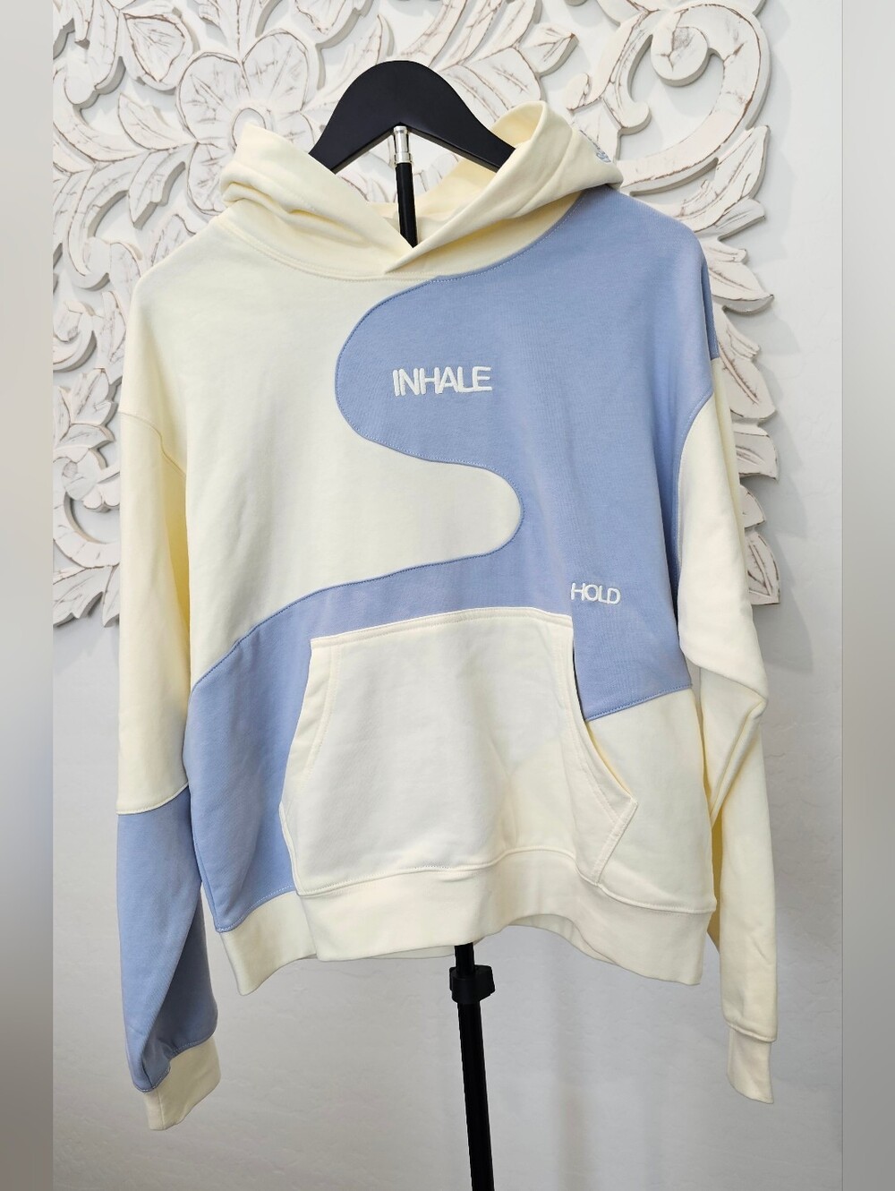 Mayfair Cream & Light Blue 'Inhale' Hoodie & Short Set Women's Sz X-Small NWT - Picture 2 of 13